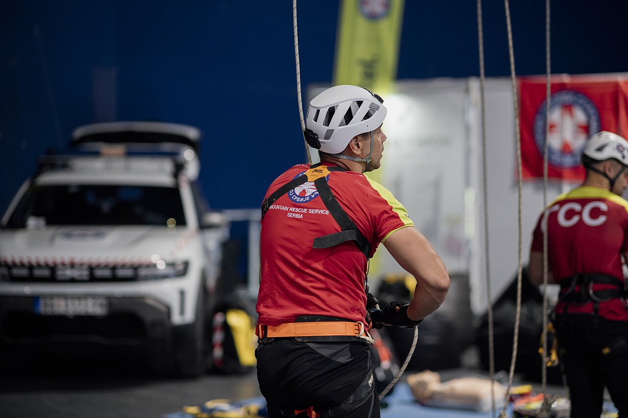 Foto d’archivio di un’esercitazione di soccorso in Serbia nel 2026; non mostra EU MODEX in Svizzera.